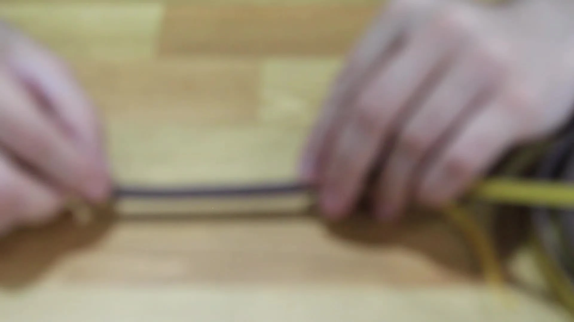 Kapı Pencere Bandı 1x2=2 Mt Su Geçirmez Izolasyon Fitili Ses Soğuk Isı Yalıtım Bandı (BEYAZ)