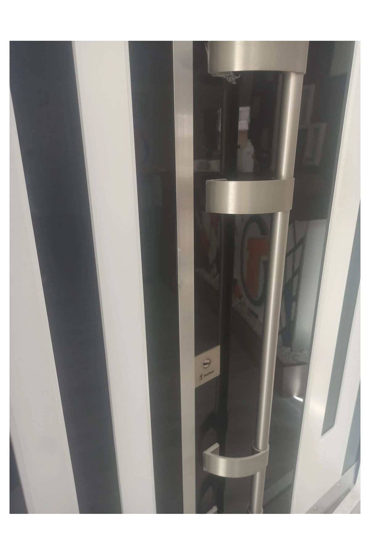 Beyaz Çelik Kapı Çelik Kapı Modelleri Beyaz Renk Kasalı Villa Kapısı Bina Giriş Kapısı Sol Açılım