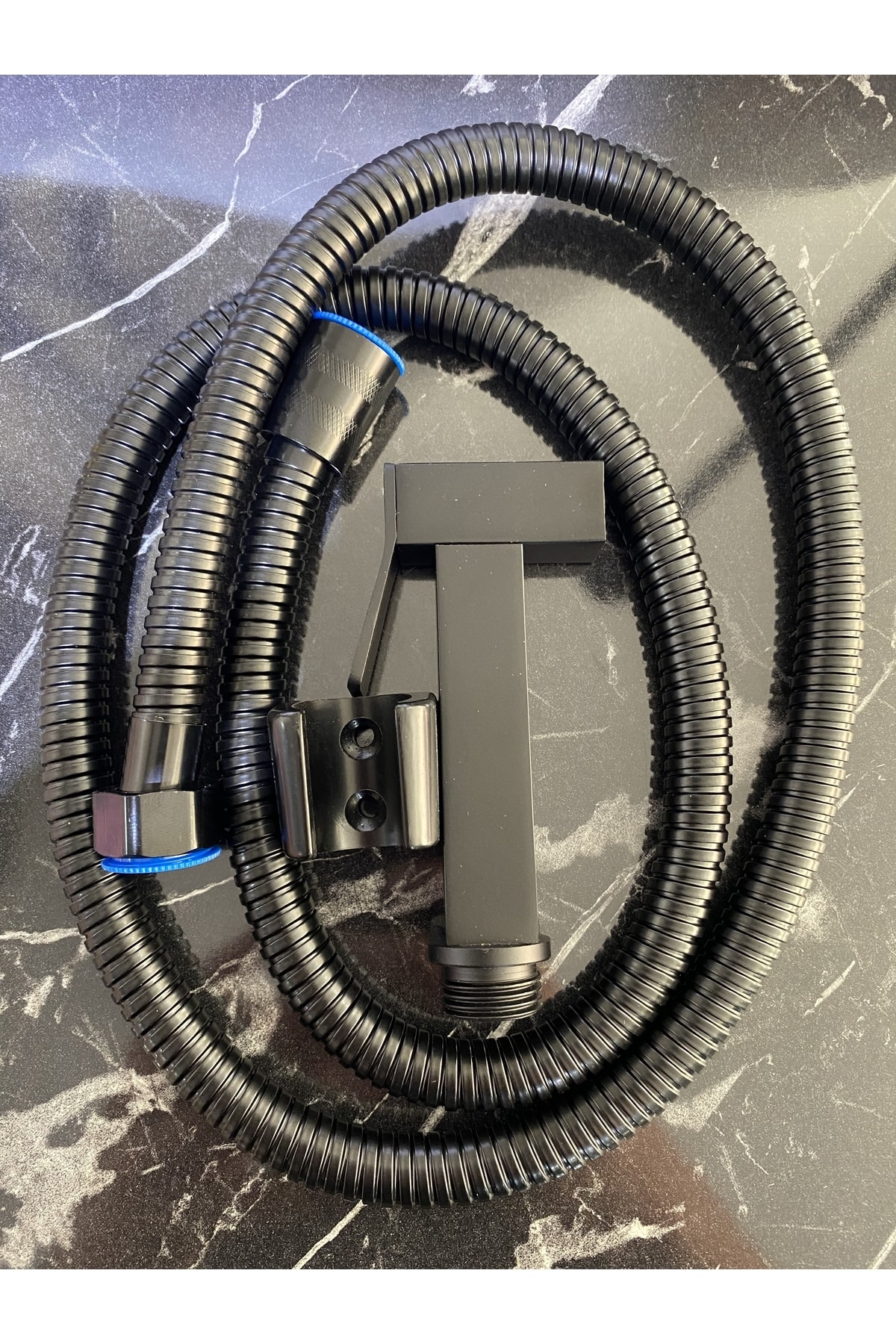 Siyah Taharatmatik Siyah Şattaf Seti Siyah Taheret Musluğu Siyah El Duş Sistemi