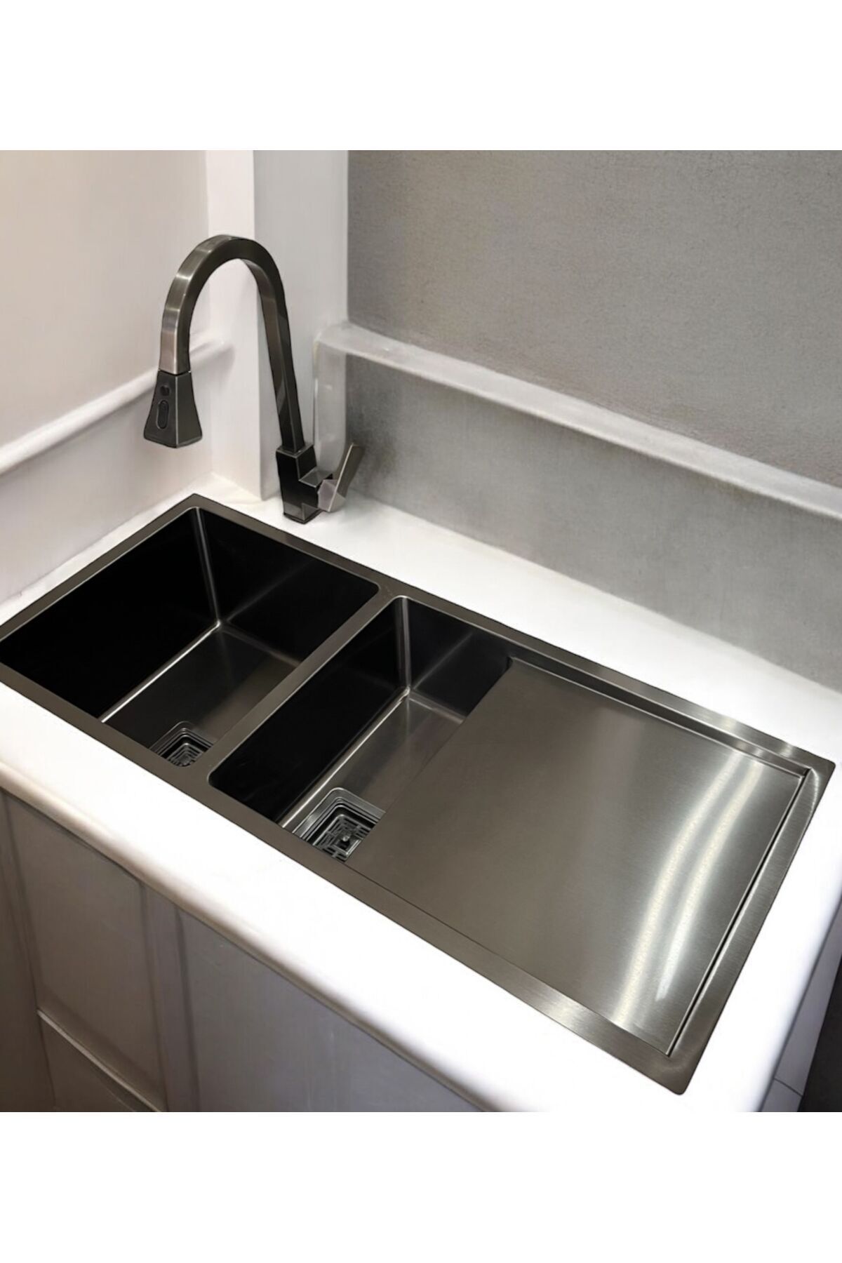 Meta 4018 45×100 Eviye Seti Sağ Damlalıklı Pvd Kaplama Füme Siyah Evye+Batarya (Musluk)