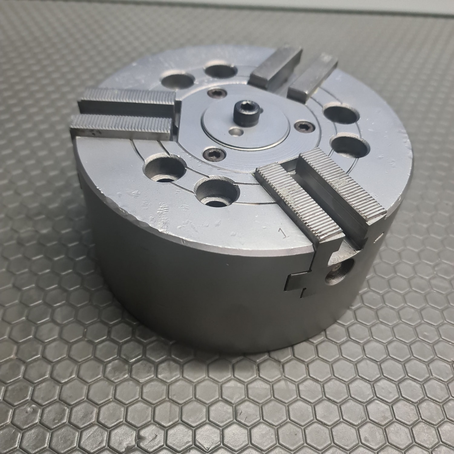 8 Inc, 3 Ayaklı Cnc Torna Aynası,  Marka