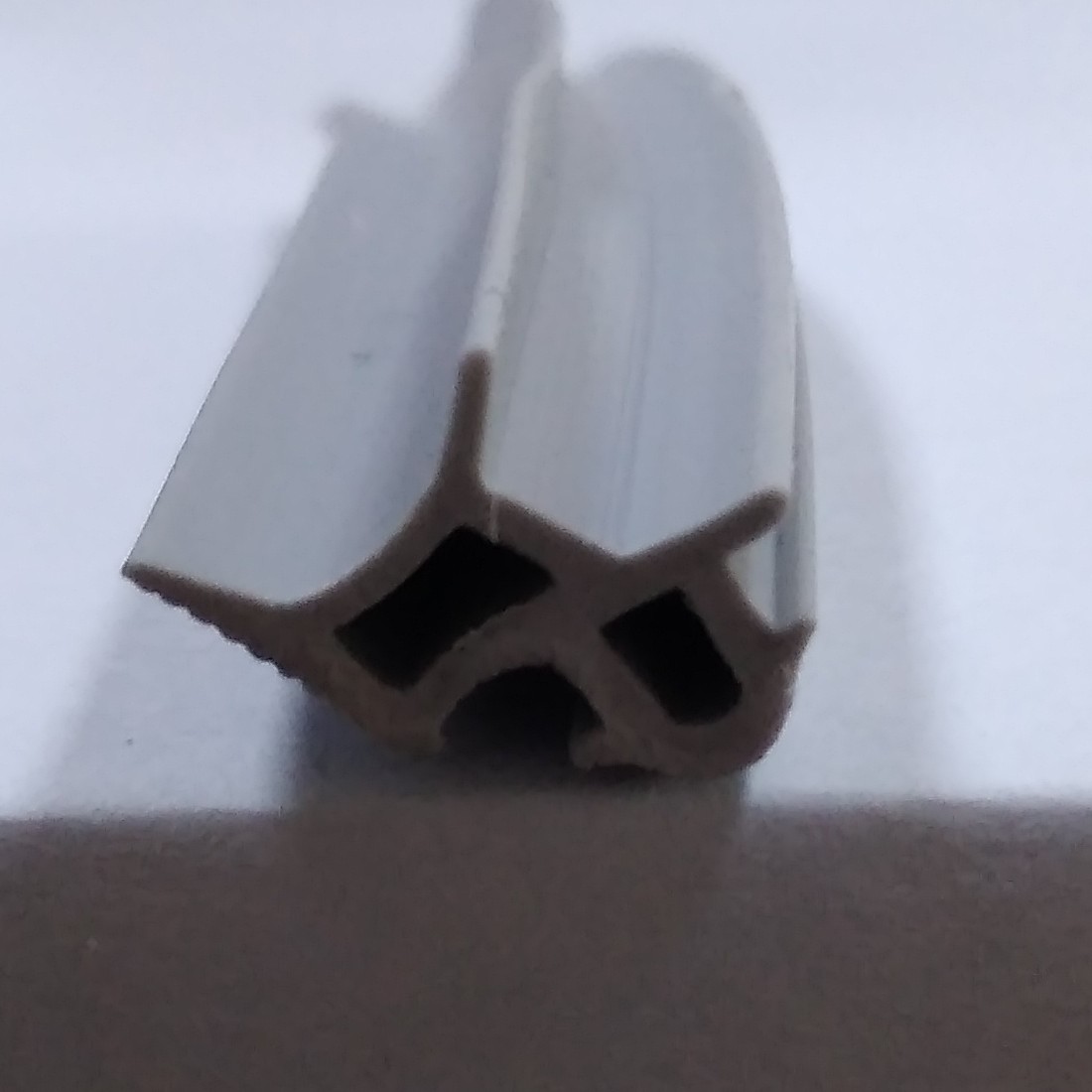 Pen Markalarının Kapı Pencere Contası Pvc Fitili 25 Metre Gri Tüm Standart Pvc Pimapen, Fıratpen, Egepen, Winsa Gibi Markalara Uygun