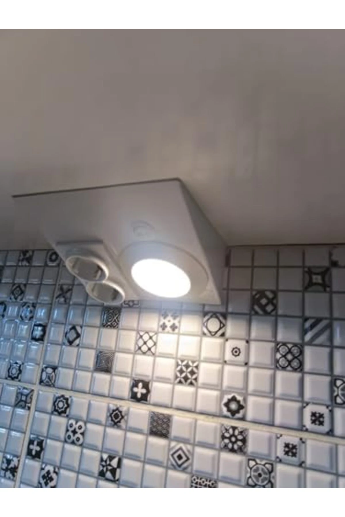 Tezgah Altı Priz Çifli Panel Spot Beyaz Kasa Beyaz Işık 2130b 1136669