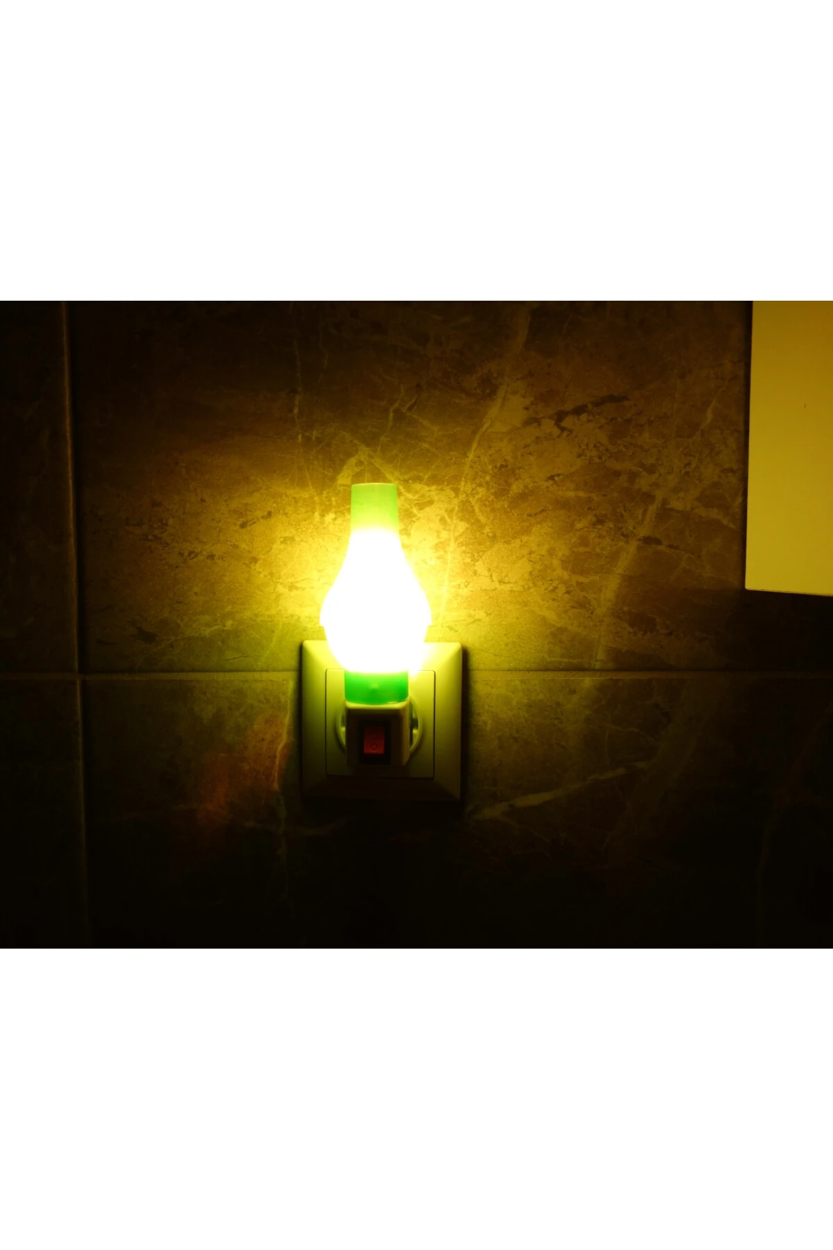 Tlg Gece Lambası Anahtarlı Prize Takılan Fişli Gece Lambası Yeşil