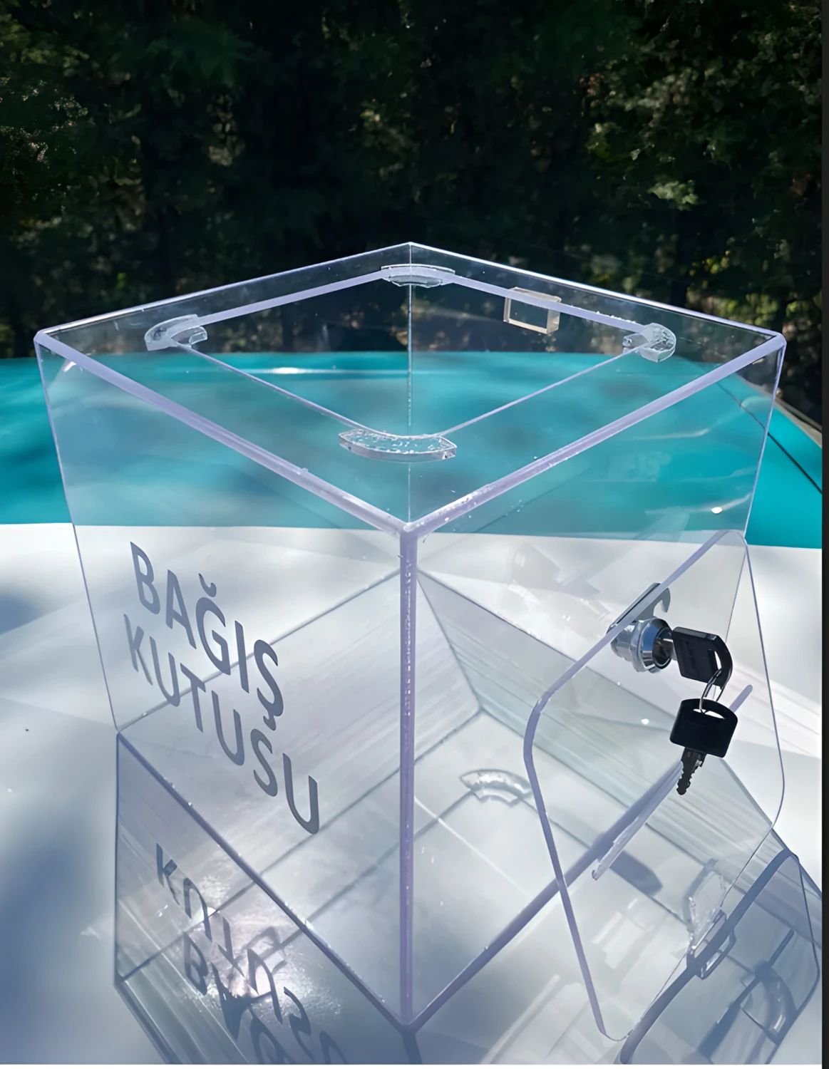 Şeffaf Pleksi Bağış Kutusu 24X24X24