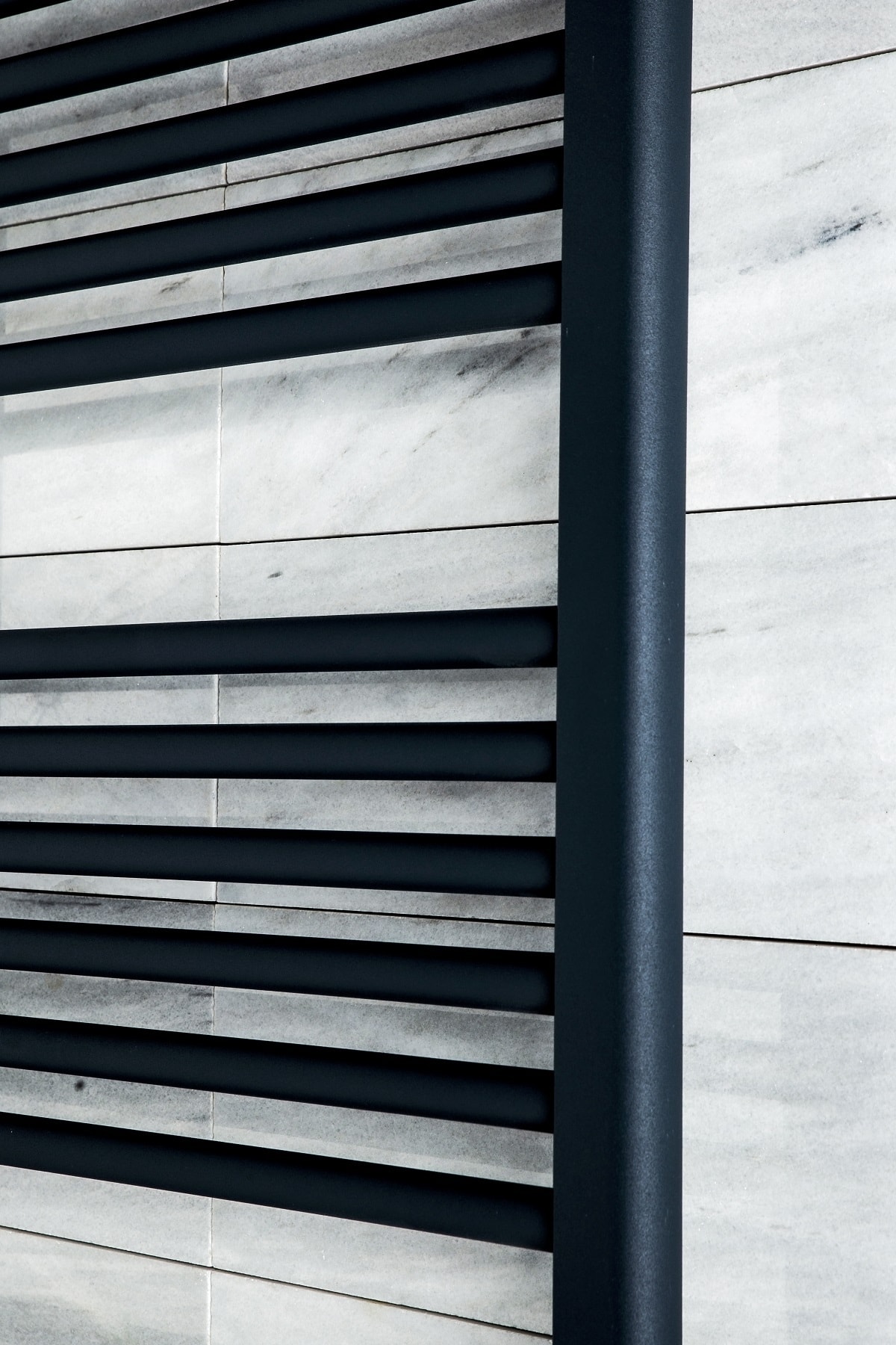 Düz Siyah Havlupan Radyatör 5 Yıl Garantili