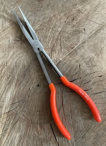 Uzun Kargaburun Pense Eğri Uçlu 280 mm Kargaburnu
