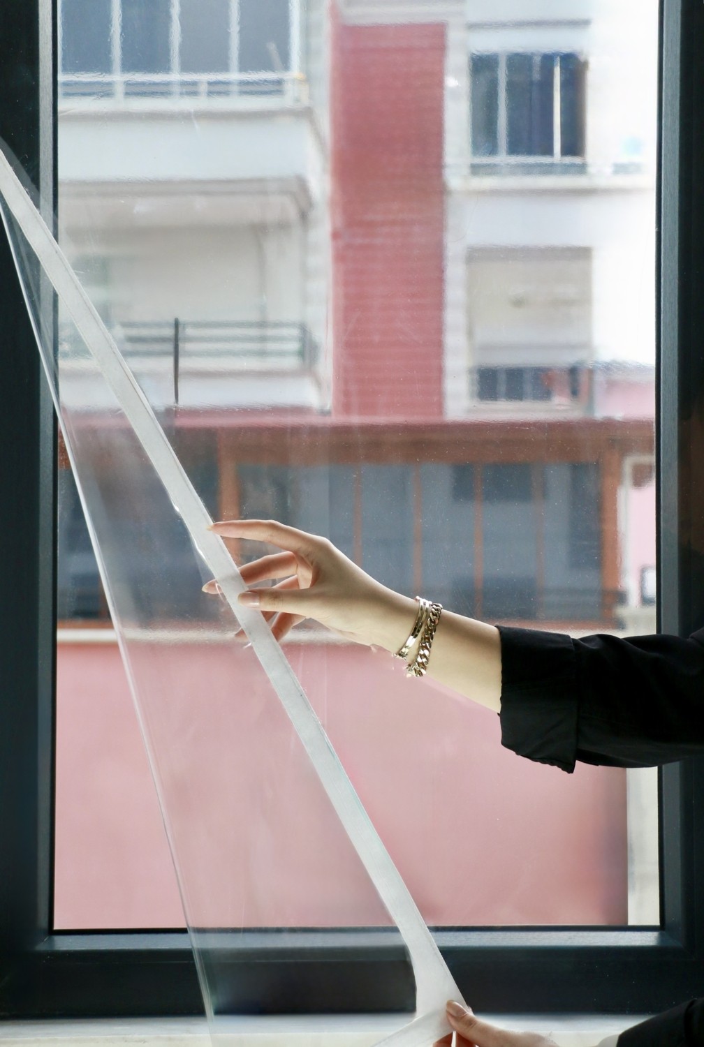 - Özel Ölçü Şeffaf PVC Cırt Cırtlı Yalıtım Perdesi – Balkon, Çardak, Pencere ve Açık Alanlar İçin Rüzgar ve Soğuk Önleyici İzolasyon