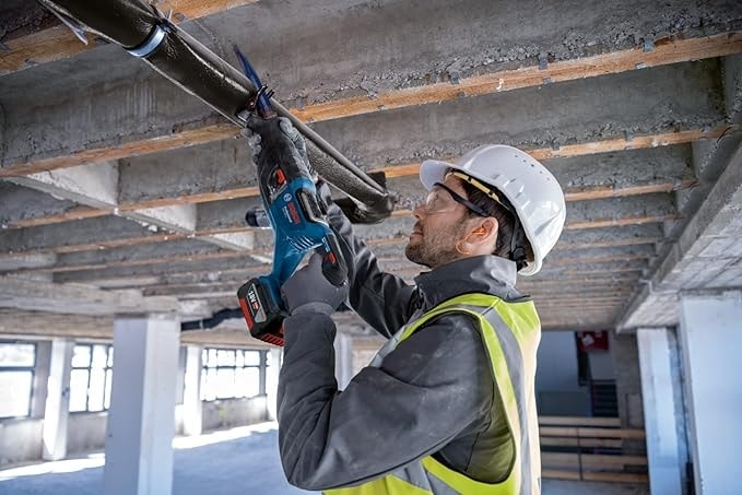 BOSCH GSA 185-LI Akülü Panter Testere (Akü ve Şarj Cihazı Dahil Değildir) - 06016C0020