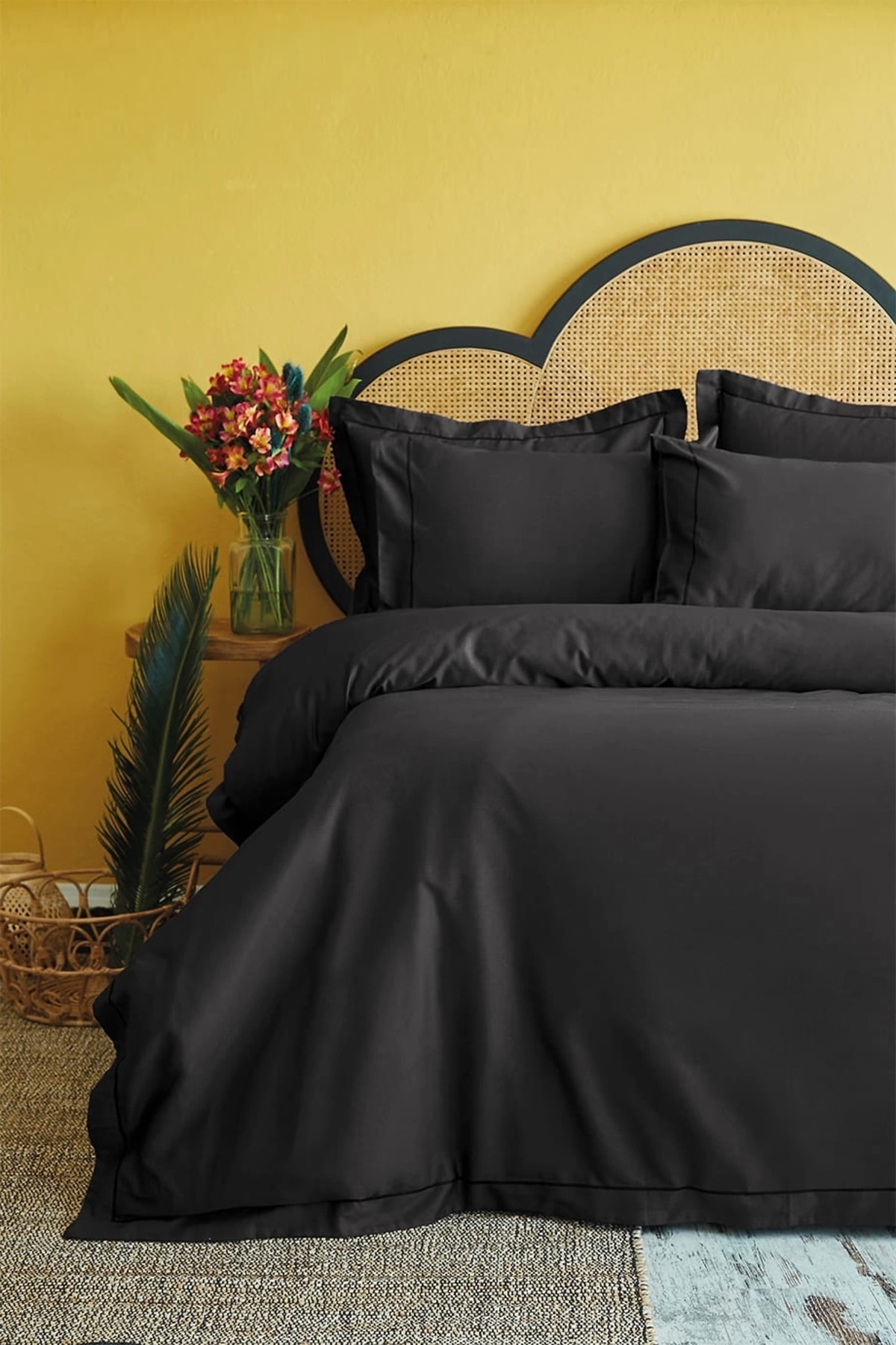Michele 300 TC  (120 Tel)  Pamuk  Saten Siyah Nevresim Takımı King Size