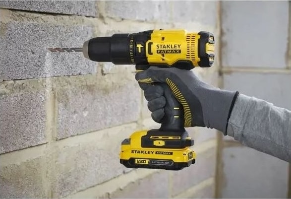 STANLEY 18V 2.0 Ah V20 Li-Ion Çift Akülü, Kömürlü Darbeli Matkap