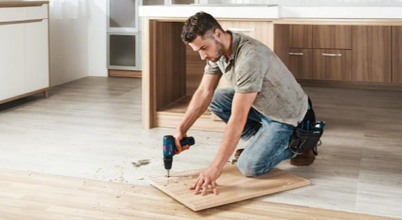 BOSCH Professional GSB 120 LI 2 AH Çift Akülü Darbeli Delme Vidalama + Aksesuar Seti