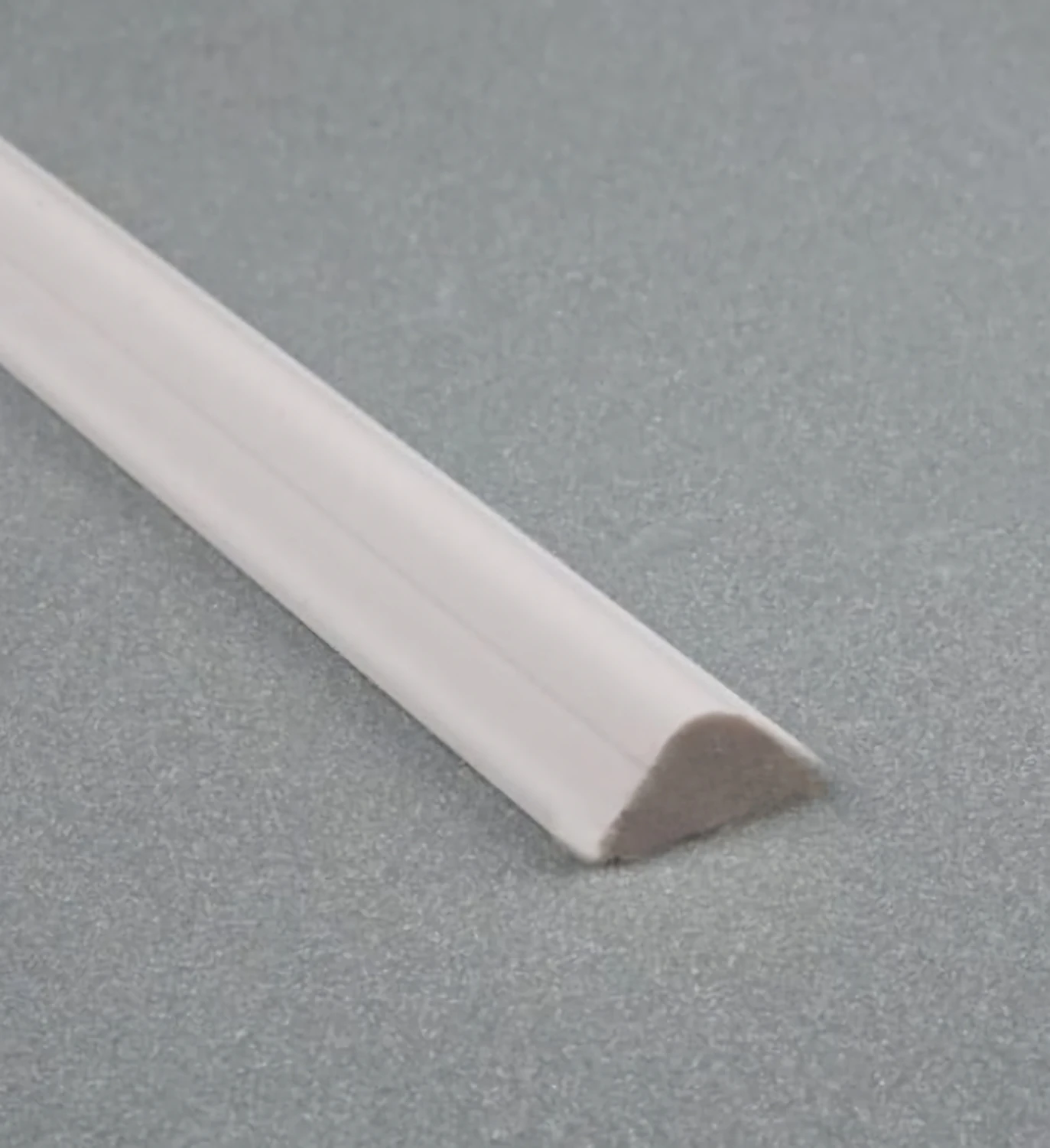 Boyanabilir Poliüretan Çıta 2.5 cm 2.40 mt