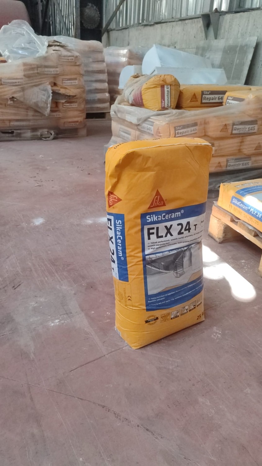 ceram Flx-24 T Gri Çimento Esaslı, Polimer Takviyeli, Esnek Seramik Yapıştırıcısı 25KG