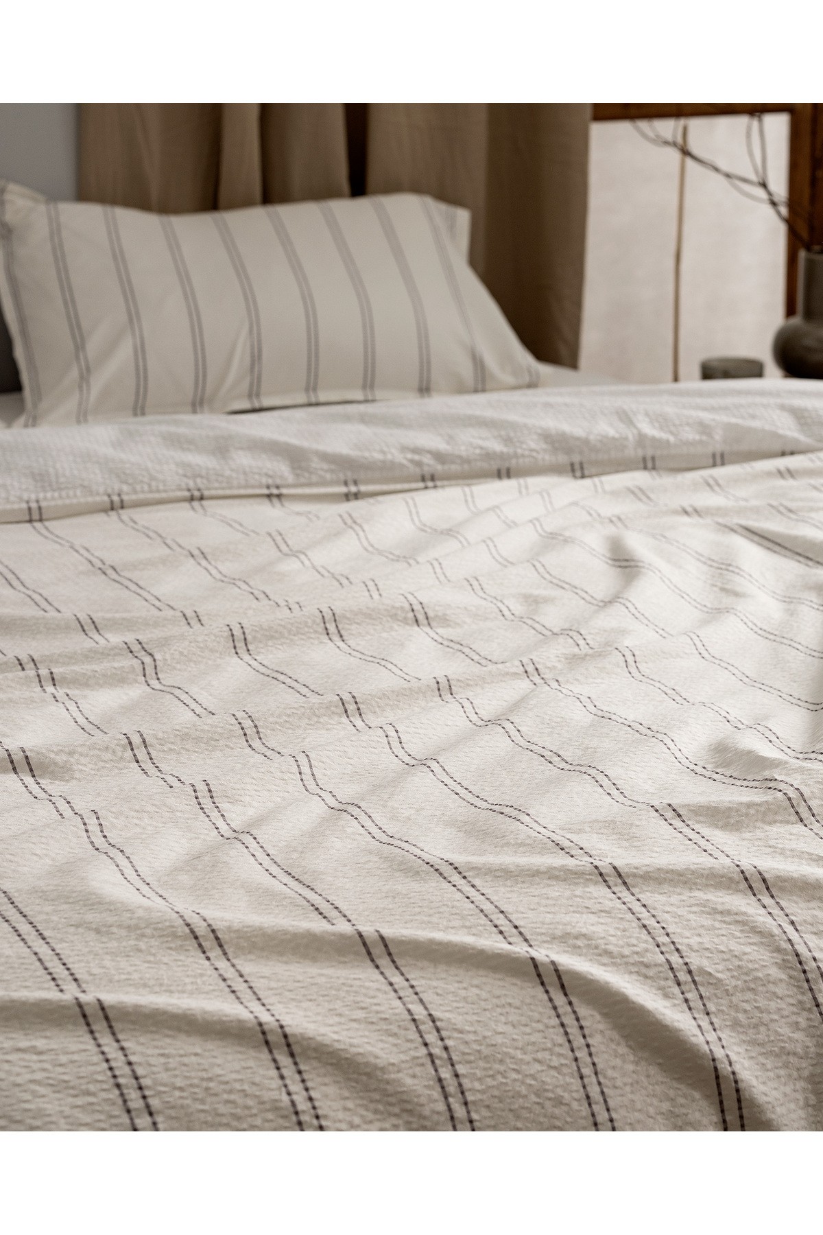 Linda Çizgili King Size %100 Pamuk Yıkamalı Gofre Nevresim Takımı - Beyaz/Antrasit