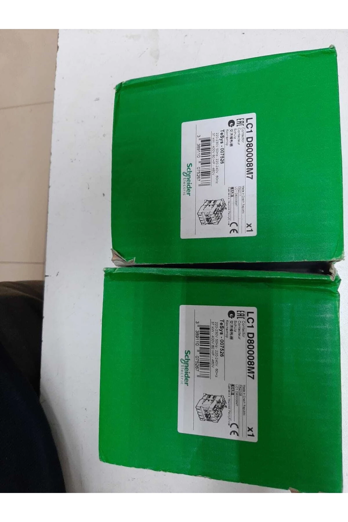 Scheneıder Lc1 D80008m7