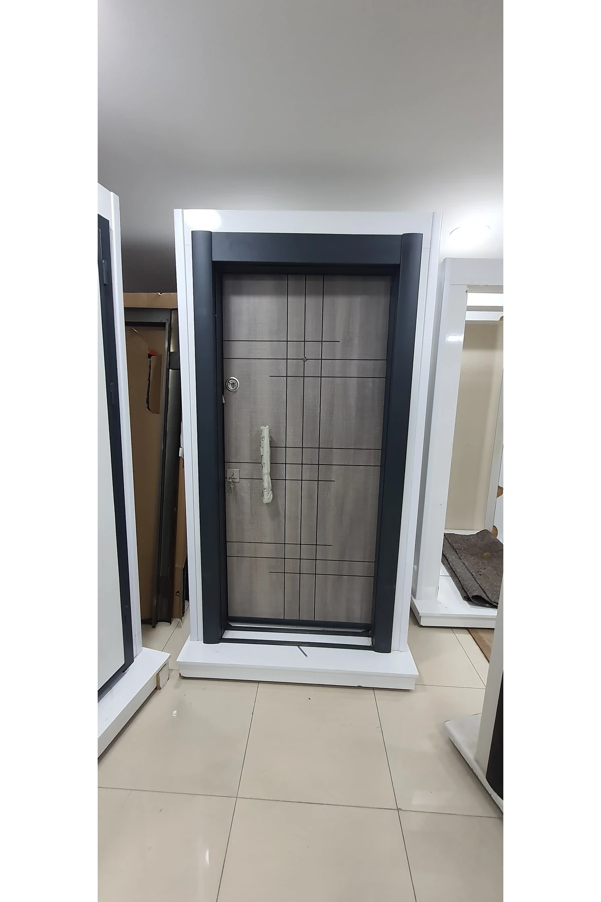 Çelik Kapı, Antrasit Gri Renk Çelik Kapı, Statik Kasa, Daire Kapısı, Tırnaklı , Sol Açılım