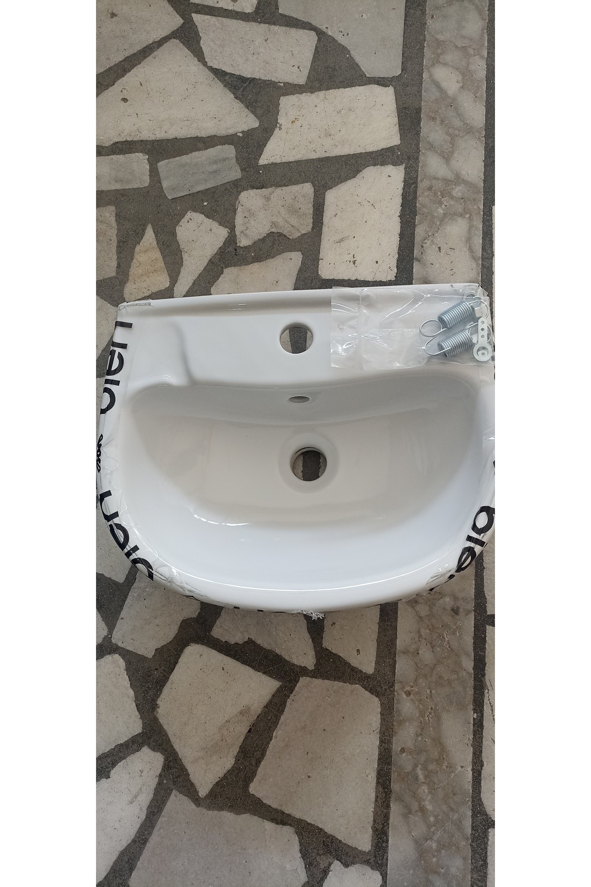 Yarım ayaklı lavabo bien 35*45