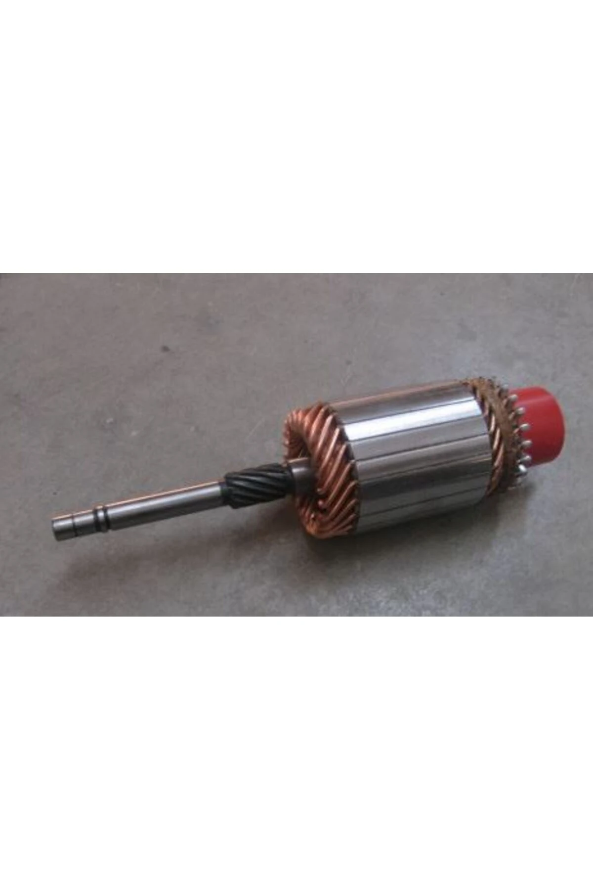 KOLLEKTÖR(KISA KOLL. KISA FREZE) TURK TRAKTÖR 2011 MODEL 4 SİLİNDİRLİ 3,5 Kw KISA TIP 63296859 İLE