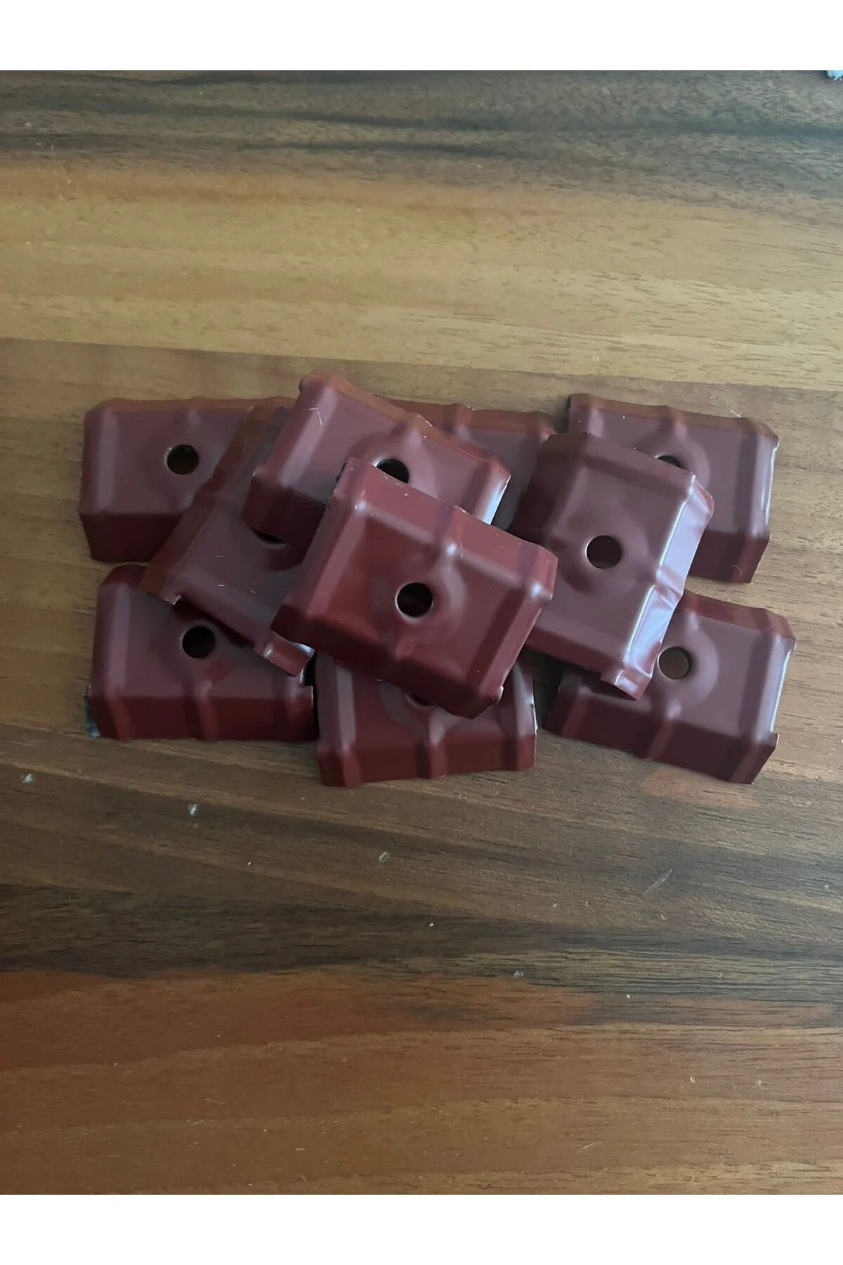 Trapez Çatı Semeri İzolasyonlu Vida Bağlantılı Çatı Montaj Semeri 2x4cm (2000 Adet Bordo)