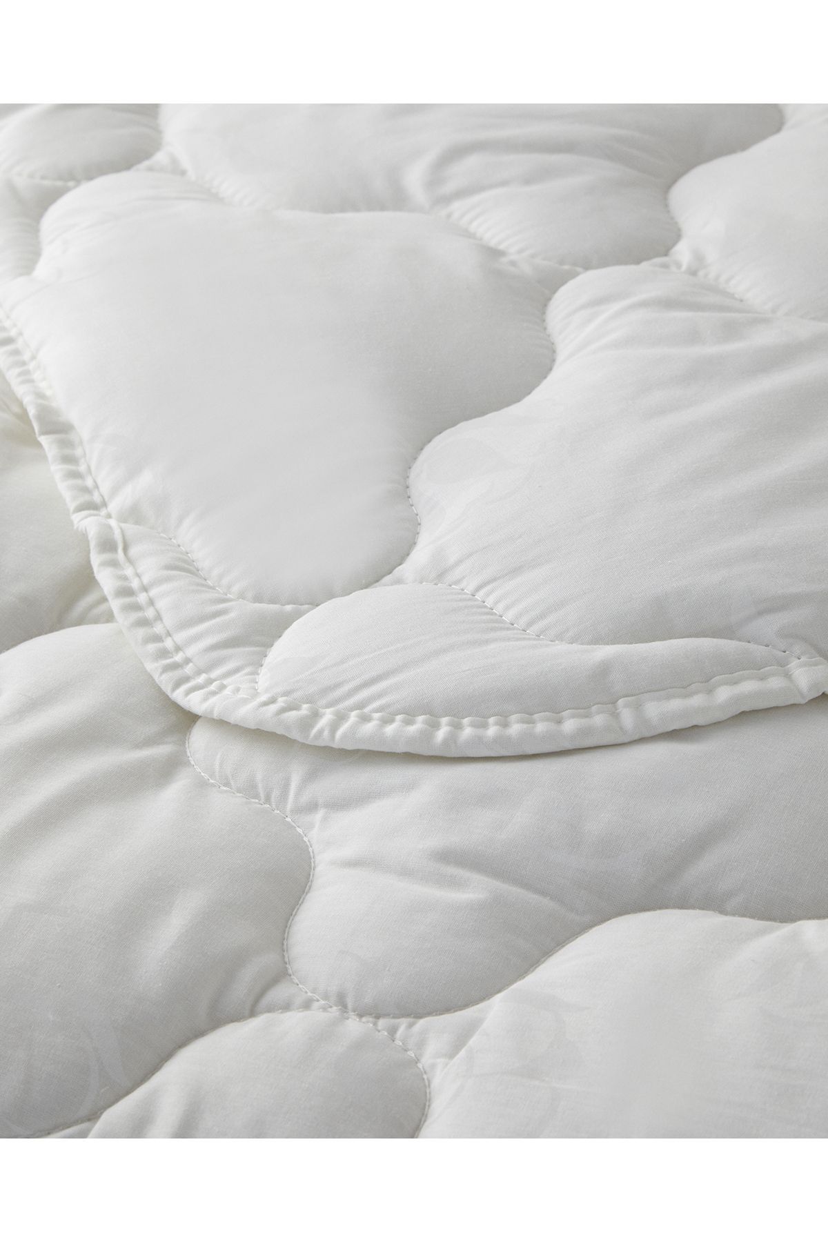 Comfy Pamuk Çift Kişilik Yorgan Beyaz