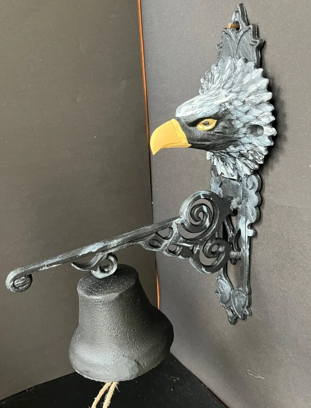 Karakartal Formunda Kapı Çanı