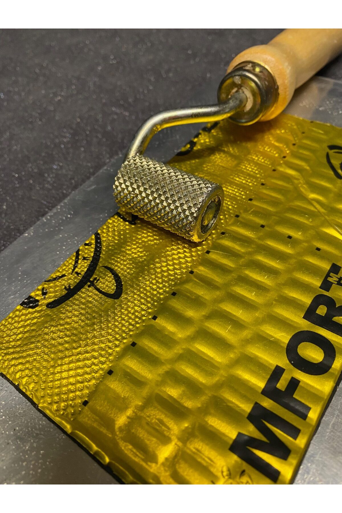 Oto Yalıtım Malzemesi Uygulama Roller (19CM)