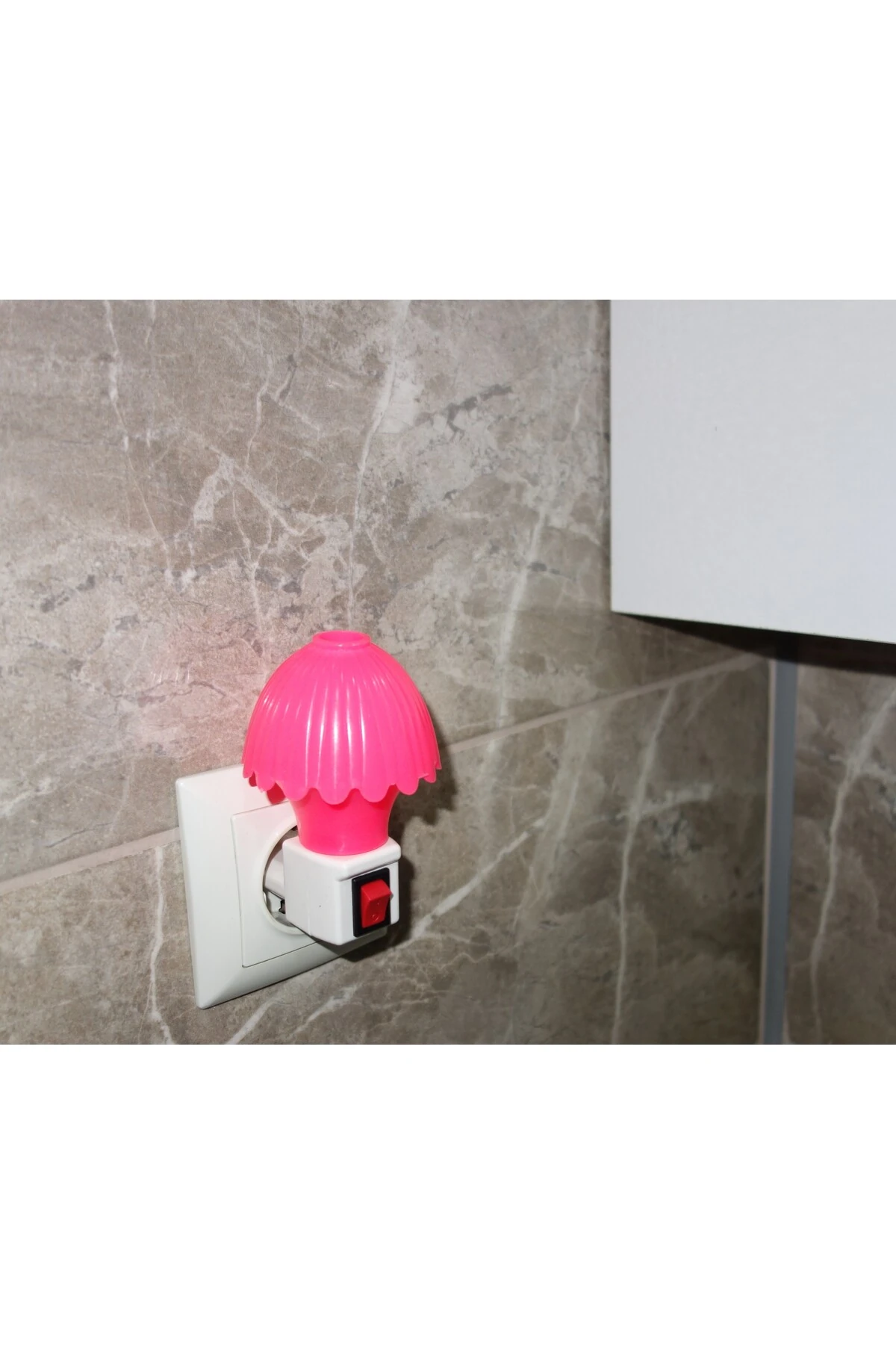 Tlg Gece Lambası Prize Takılan Pembe Şapka Tasarım Anahtarlı