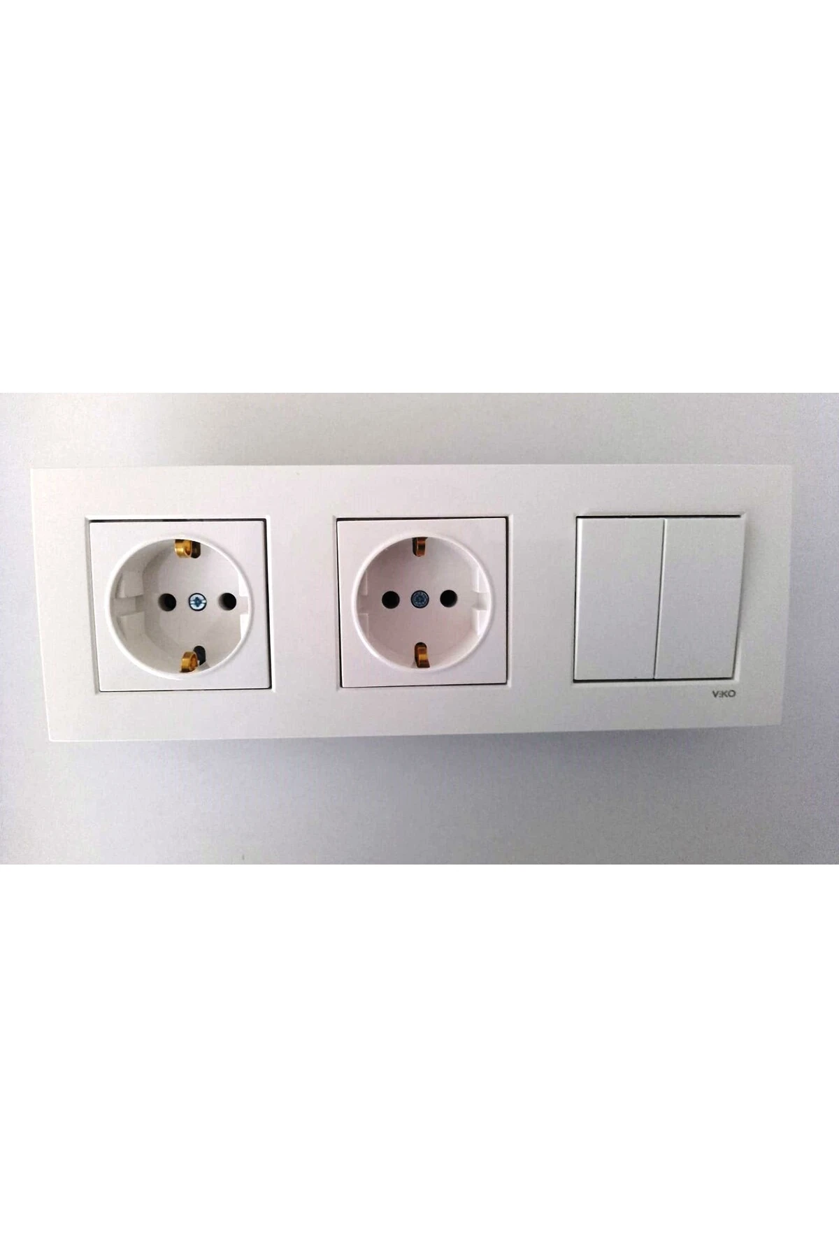 Viko Karre Beyaz 3lü Set Komitatör (İKİLİ ANAHTAR), Topraklı Ödülü ,topraklı Ödülü