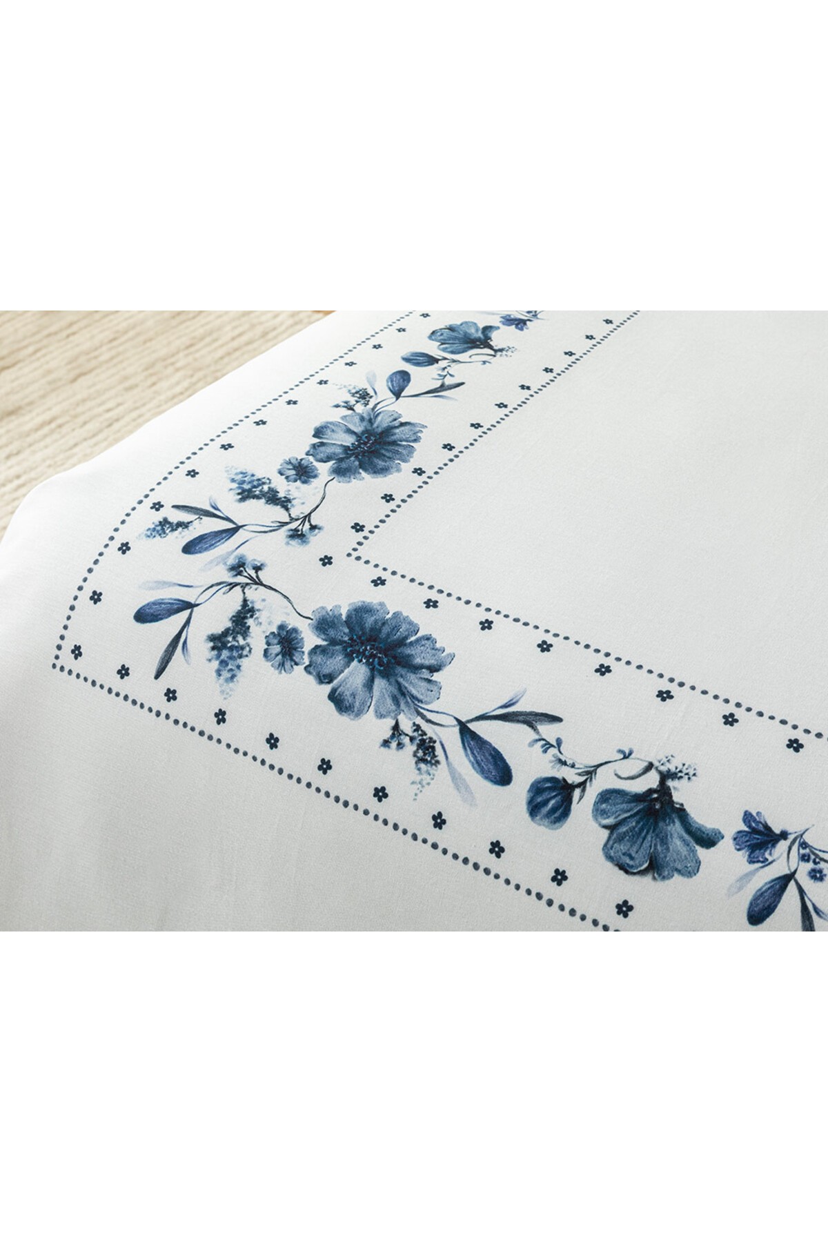 Flower Chain Dijital Baskılı Soft Cotton Çift Kişilik Nevresim Takımı 200x220 Cm Lacivert