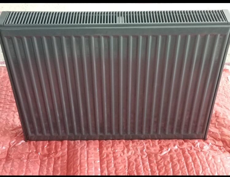 600x1000 Antrasit Panel Radyatör