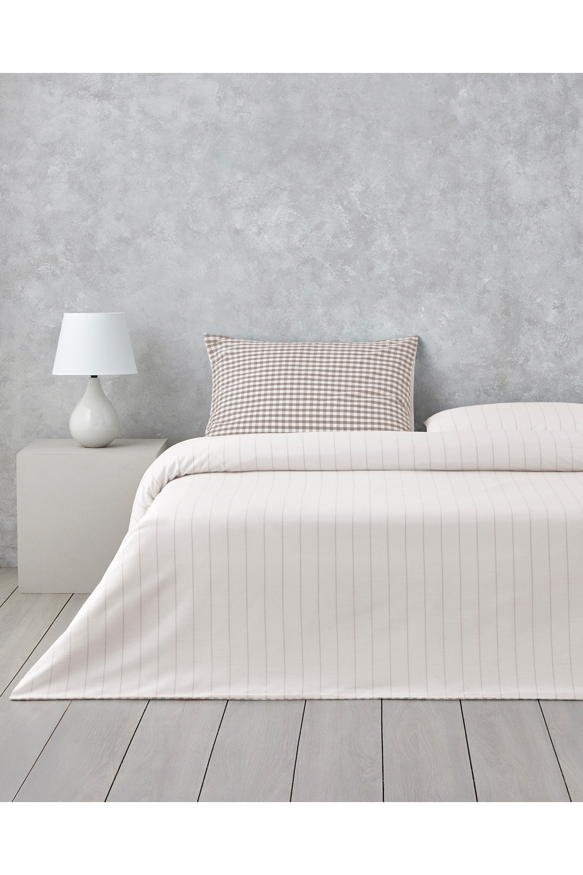 Clouded Grid İpliği Boyalı Çift Kişilik Nevresim Takımı 200x220 cm Bej