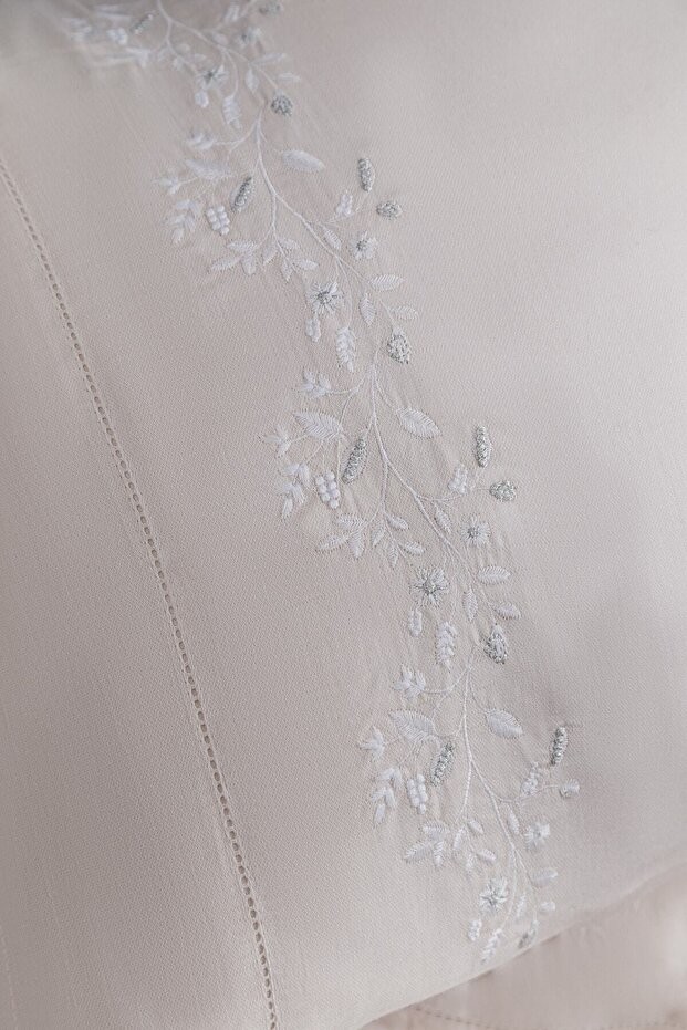 Çift Kişilik Bambu Nakışlı Nevresim Takımı Etta Beige