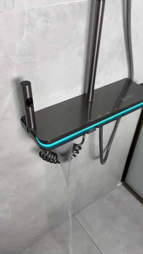 Dijital Led Göstergeli Piyano Tuşlu Termostatik Banyo Batarya Duş Sistemi Tepe Robot Duş Seti