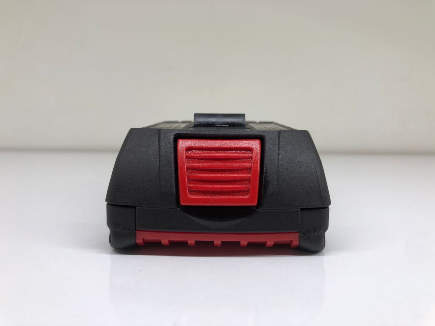BOSCH 18V 2.0AH Li-Ion Akü