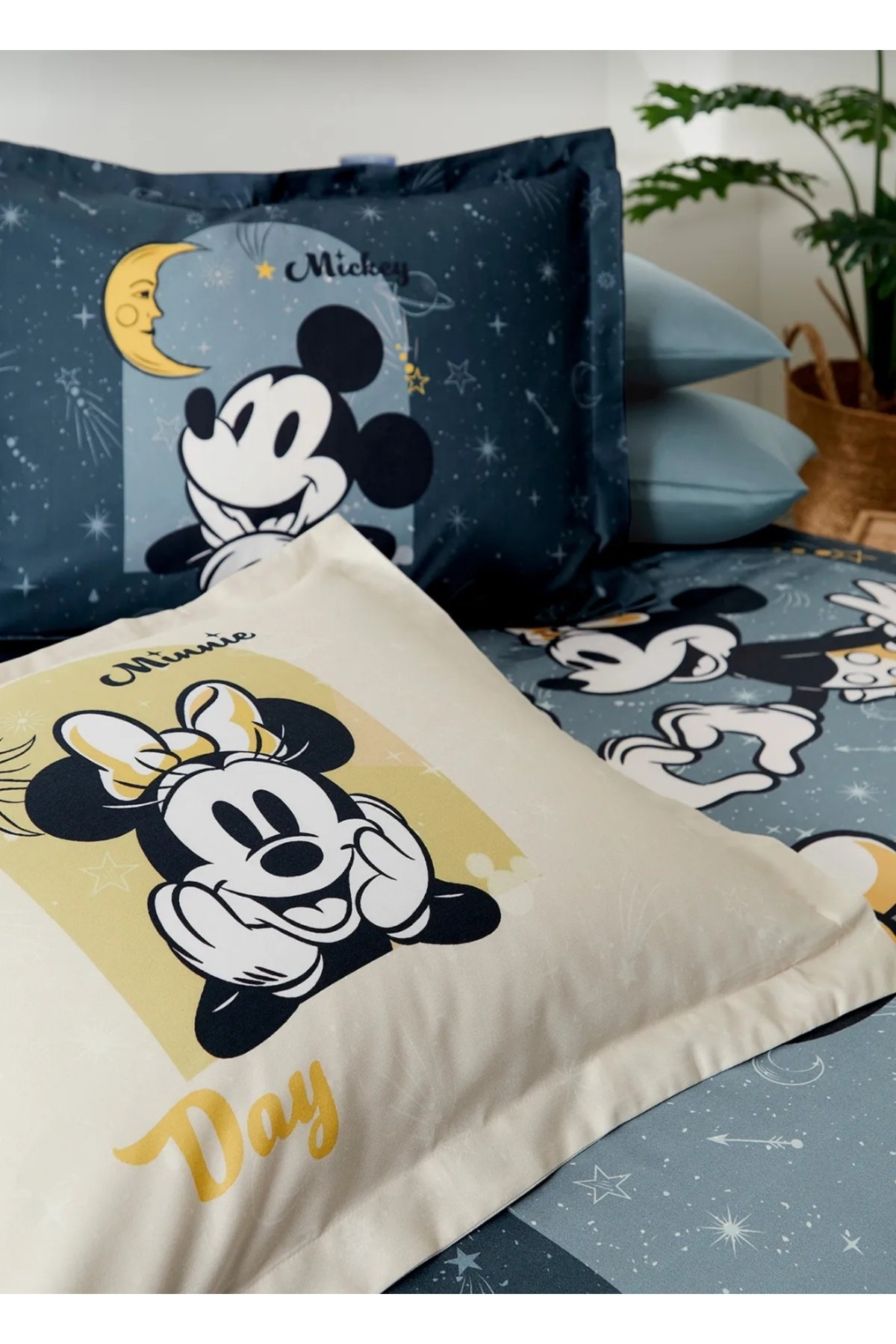 Mickey Minnie Day Mavi Disney Lisanslı Çift Kişilik Nevresim Takımı (Lastikli Çarşaf)