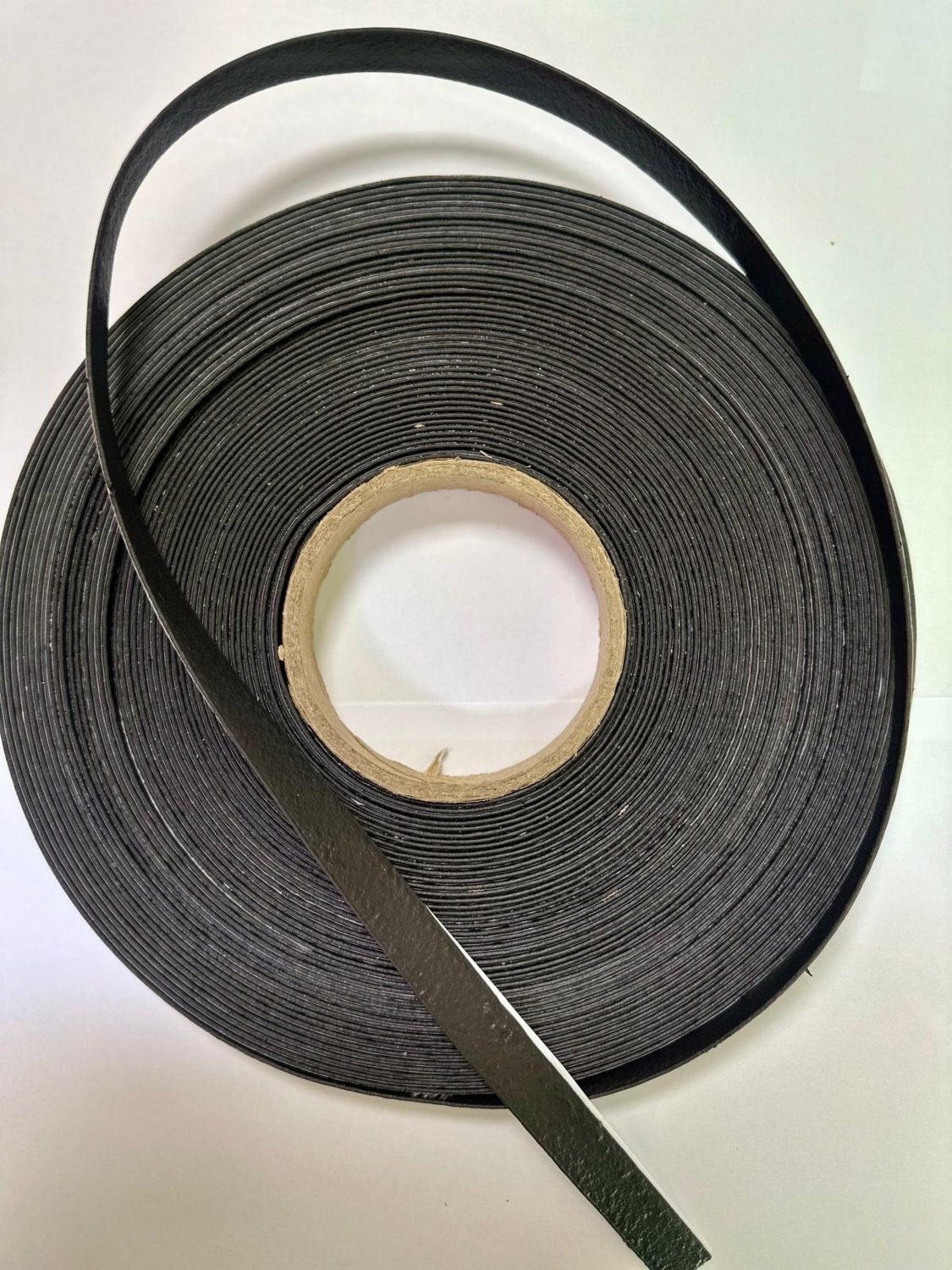 Acil Yangın Kapı Duman Fitili Yangın Contası 15 mm Genişlik 1.5 mm Kalınlık 25 Metre