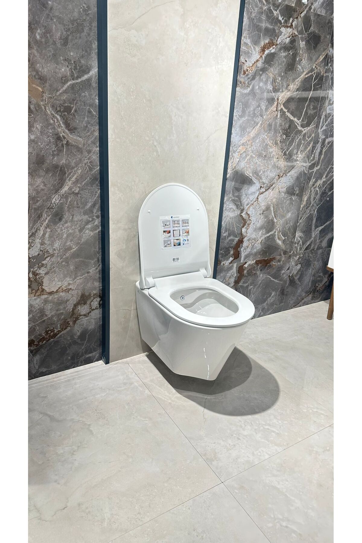 Stella Rim-Out Parlak Beyaz Asma Klozet Stella Orjinal Yavaş Kapanan Kapak A121111H