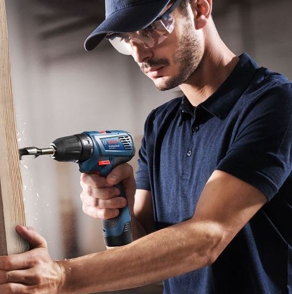 BOSCH Gsb 180-Lİ 18V 2AH Darbeli Akülü Vidalama Şarjlı Matkap + 32 Parça Vidalama Ucu Seti