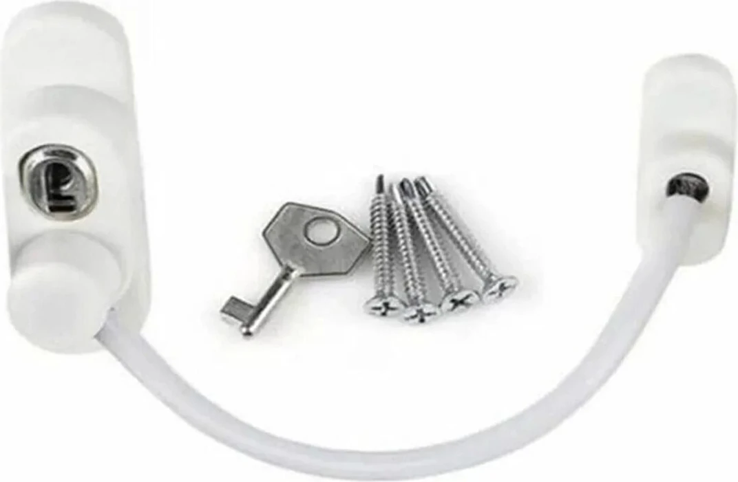 Çelik Halatlı ve Anahtarlı Güvenlik Kilidi, Dayanıklı ve Pratik Kullanım Sağlar.