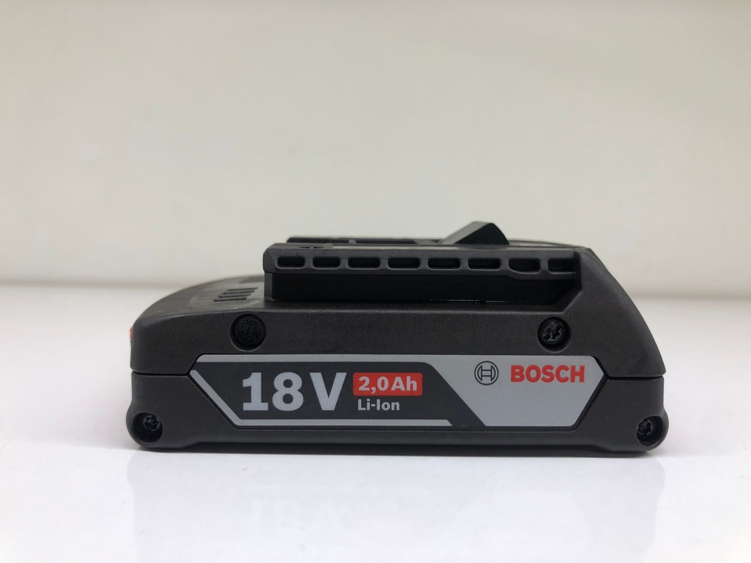 BOSCH 18V 2.0AH Li-Ion Akü