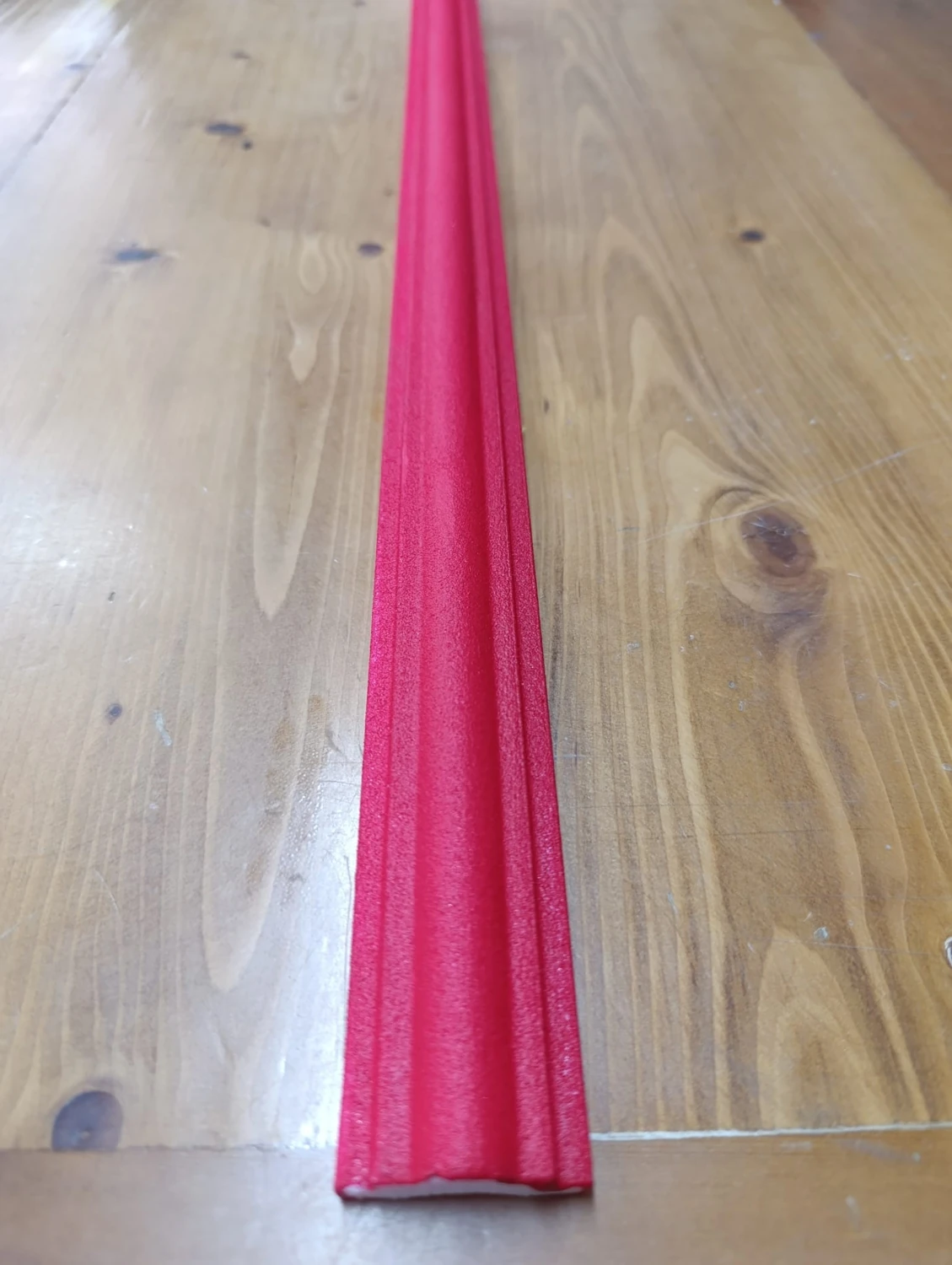 1 Adet (1 Mt) Duvar Kaplama Dekoratif Boyalı Strafor Köpük Çıta (4 Cm'lik)