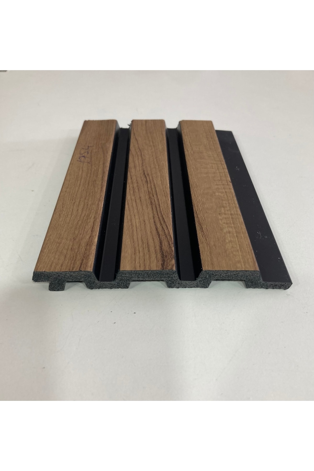 Duvar Lambiri Renk:ahşap Boy 2,90mt En:12cm Kalinlik:12mm 4 Adet Fiyatıdır