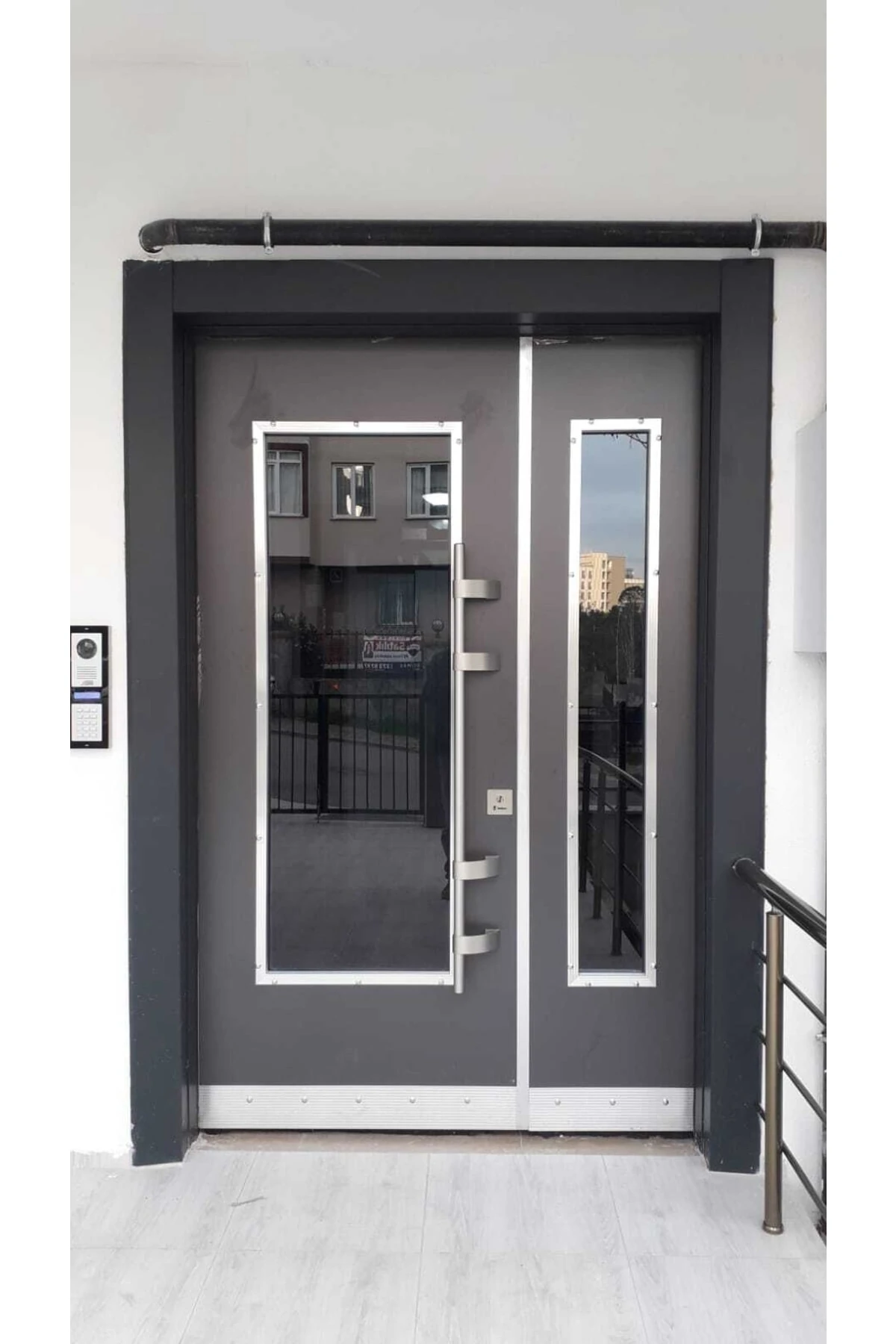 Çelik Kapı Fiyatları Siyah Statik Kasalı Çelik Kapı, Apartman Giriş Kapısı Sol Açılım