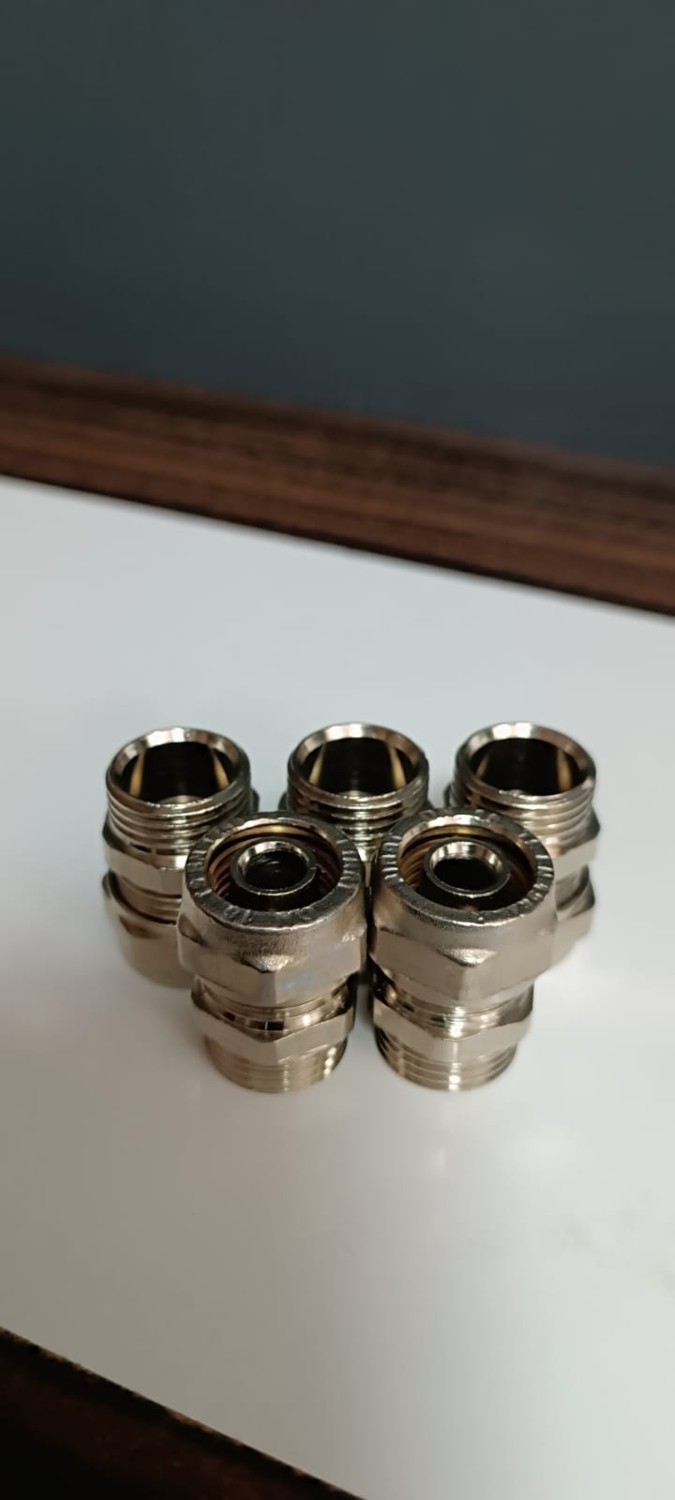 1/2" * 16 mm Dış Dişli Rakor ( Pe-Rt Boru Bağlantılı ) 5li Paket