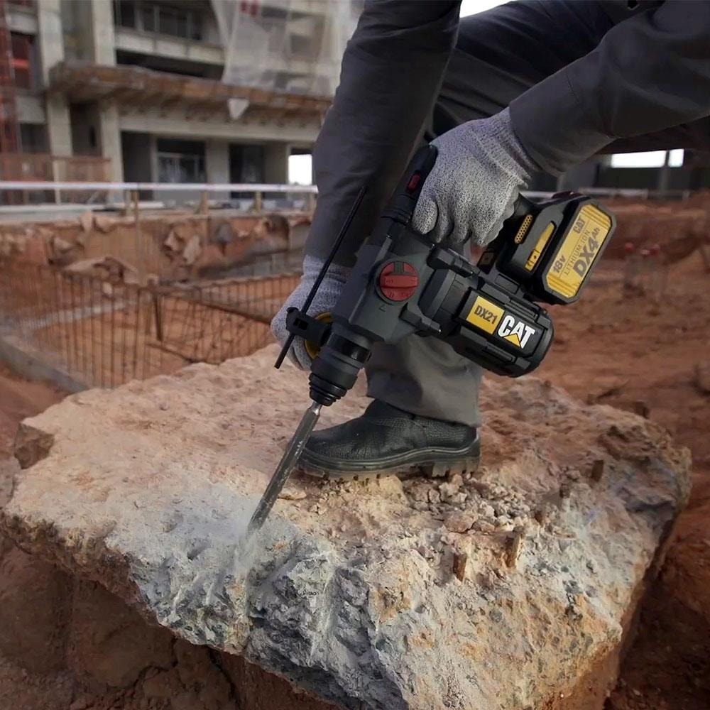 CAT DX21 18VOLT 4.0AH 2.2j Li-Ion Çift Akülü Şarjlı Kömürsüz Profesyonel Sds-Plus Pnömatik Kırıcı/delici