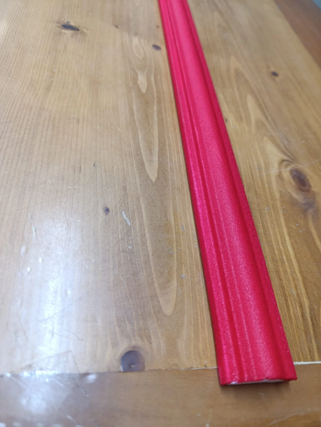 1 Adet (1 Mt) Duvar Kaplama Dekoratif Boyalı Strafor Köpük Çıta (4 Cm'lik)