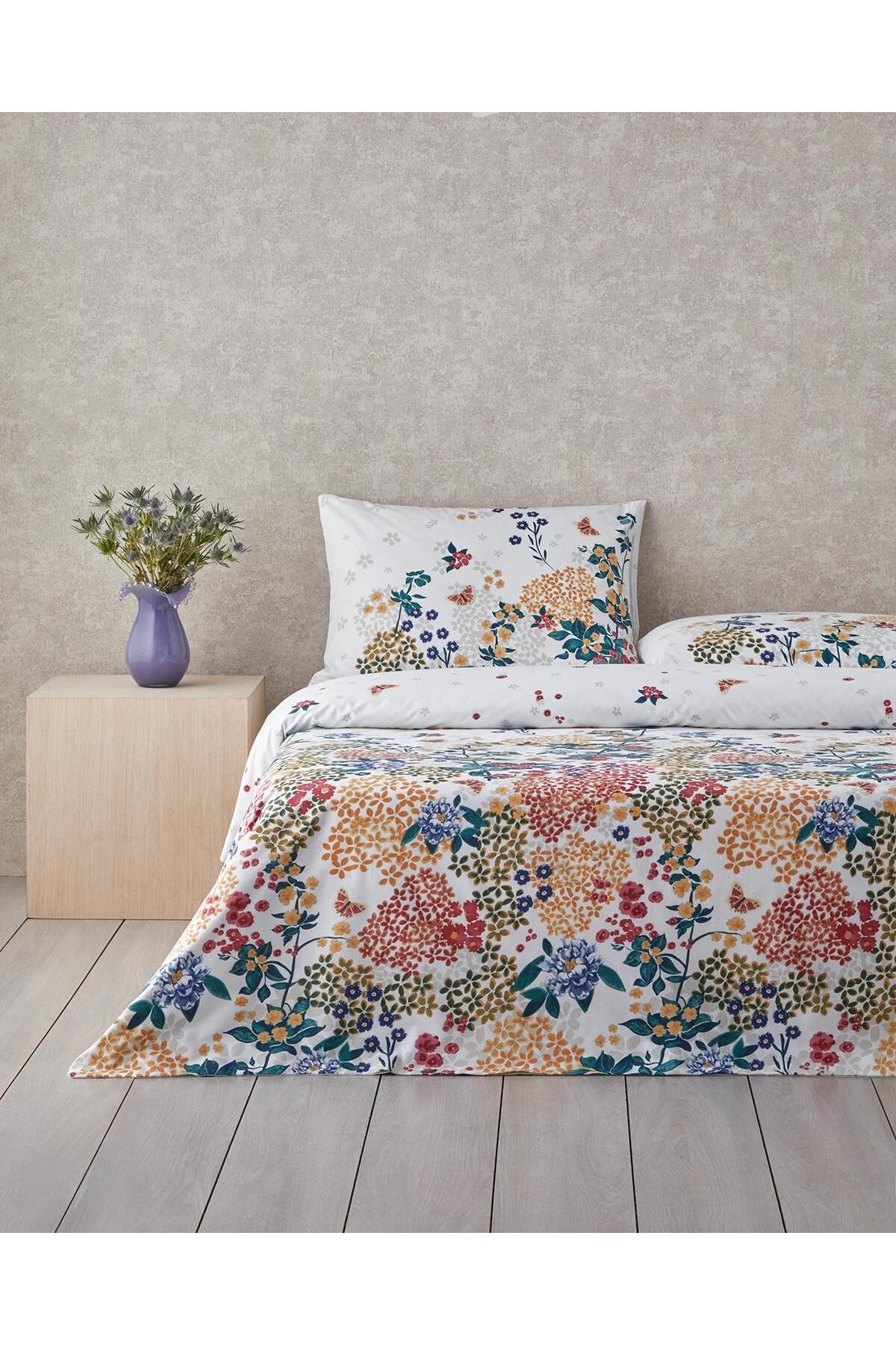 Spring Awakening Çift Taraflı Pamuklu Çift Kişilik Nevresim Seti 200x220 cm Yeşil – Kırmızı
