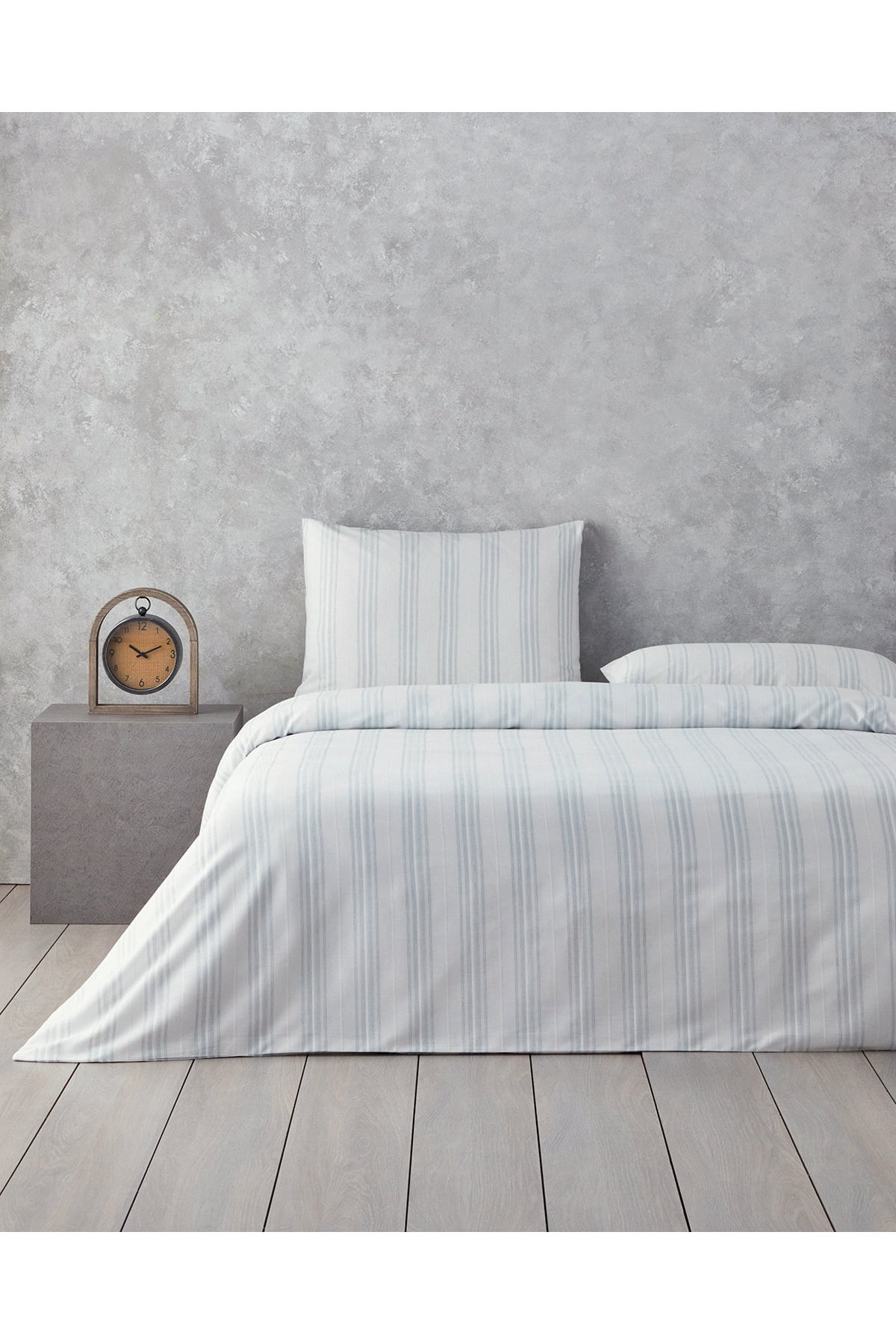Calm Stitch Tek Kişilik Nevresim Takımı Koyu Seledon