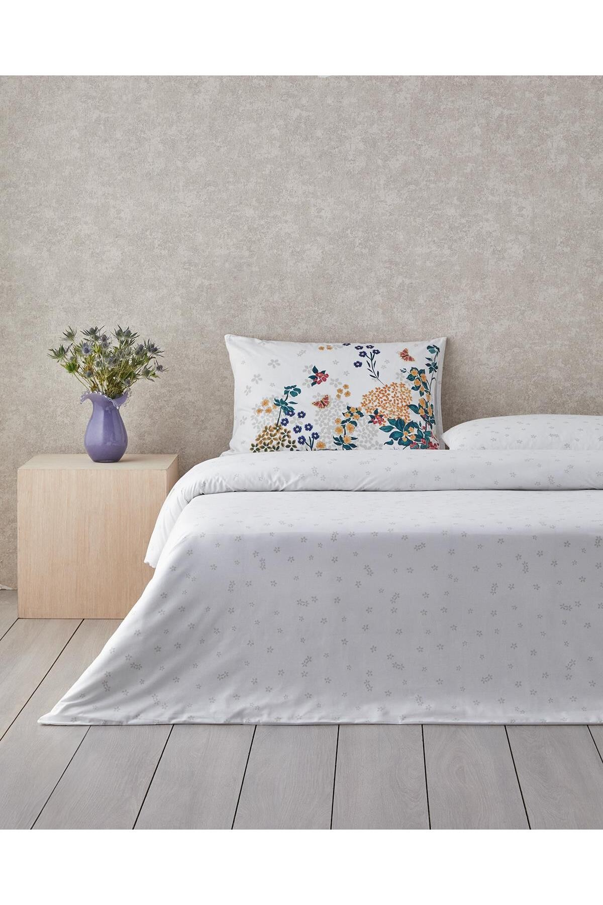 Spring Awakening Çift Taraflı Pamuklu Çift Kişilik Nevresim Seti 200x220 cm Yeşil – Kırmızı